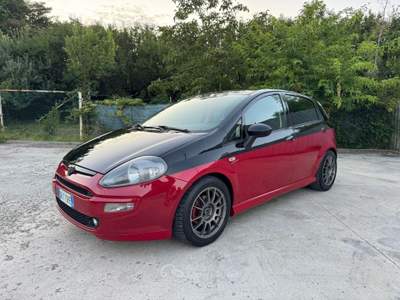 Fiat Grande Punto 75 CV 5 porte Dynamic Nero usata Rimini