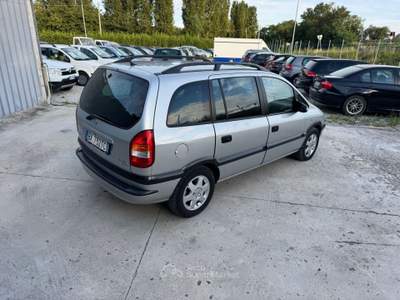 Opel Zafira 16V cat CDX 7 Posti Argento usata Rimini