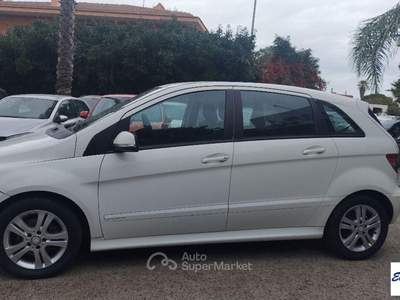 Mercedes-Benz Classe B 180 CDI Premium Bianco usata Modica