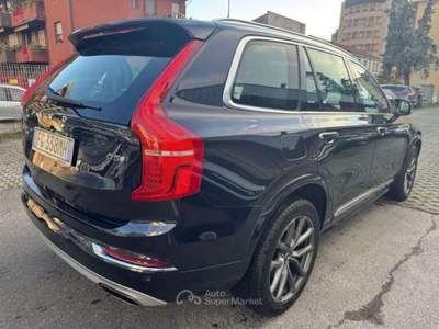 Volvo XC90 D5 AWD Geartronic 7 posti Inscription Nero usata Milano