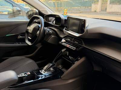 Peugeot 208 AUTO PARI AL NUOVO usata Torre del Greco