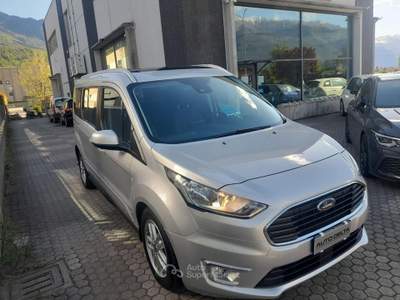 Ford Tourneo Connect 7 POSTI 1.5 TDCi 120 CV Powershift Titanium Argento usata PIURO