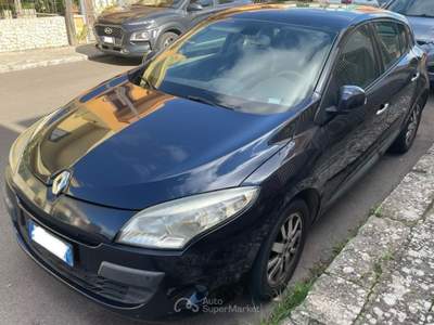 Renault Mégane luxe Blu/Azzurro usata Lecce
