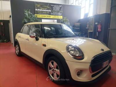 MINI One Mini IV F55-F56 2014 1.2 75cv 5p Beige usata Cinisello Balsamo