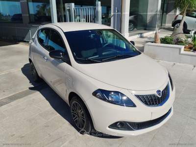 Lancia Ypsilon Ypsilon 1.0 FireFly 5p.S&S Hybryd Gold Beige usata TORRENOVA