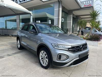 Volkswagen T-Roc T-Roc 2.0 TDI SCR 150 CV DSG Life Grigio usata TORRENOVA