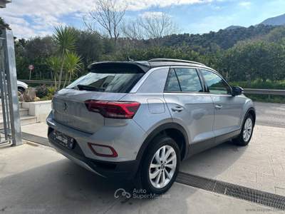 Volkswagen T-Roc T-Roc 2.0 TDI SCR 150 CV DSG Life Grigio usata TORRENOVA