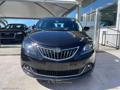 Lancia Ypsilon Ypsilon 1.0 FireFly 5p.S&S Hybryd Gold Nero usata TORRENOVA