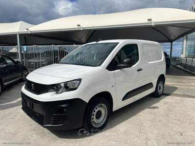 Peugeot Partner Partner BlueHDi 100 PC Furg. Pro Bianco usata TORRENOVA