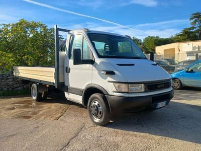 Iveco Daily 35C15 3.0 Hpi 6 marce Cassone Fisso Bianco usata Monopoli