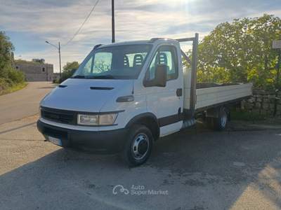 Iveco Daily 35C15 3.0 Hpi 6 marce Cassone Fisso Bianco usata Monopoli