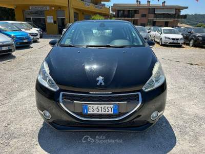 Peugeot 208 1.4 8V HDi 68CV 5p. Allure Nero usata Altidona