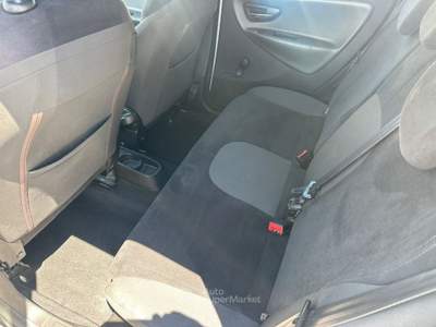 Lancia Ypsilon 1.2 69 CV 5 porte S&amp;S Gold Argento usata Altidona