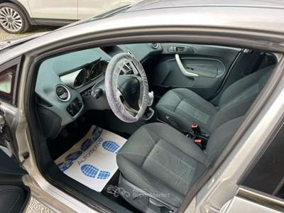 Ford Fiesta 1.2 5 porte Bz.- GPL Titanium Argento usata Altidona
