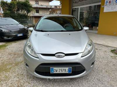 Ford Fiesta 1.2 5 porte Bz.- GPL Titanium Argento usata Altidona