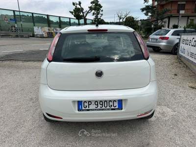 Fiat Grande Punto 1.4 5 porte Actual Natural Power Bianco usata Altidona