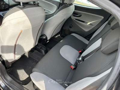 Lancia Ypsilon 1.2 69 CV 5 porte GPL Ecochic Silver Nero usata Altidona