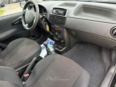 Fiat Punto Classic 1.2 5 porte Natural Power Nero usata Altidona