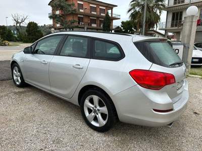 Opel Astra 1.4 Turbo 140CV Sports Tourer GPL Tech Cosmo Argento usata Altidona