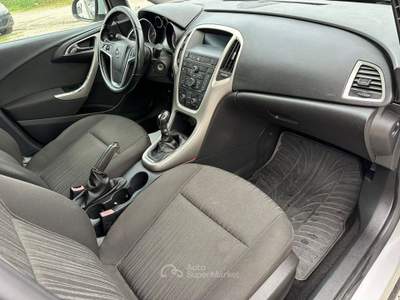 Opel Astra 1.4 Turbo 140CV Sports Tourer GPL Tech Cosmo Argento usata Altidona