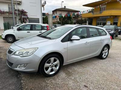 Opel Astra 1.4 Turbo 140CV Sports Tourer GPL Tech Cosmo Argento usata Altidona