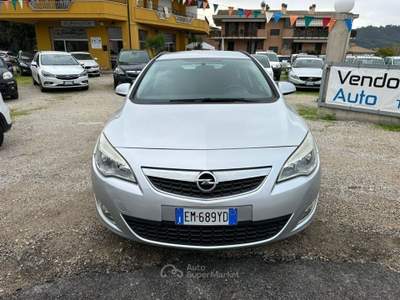 Opel Astra 1.4 Turbo 140CV Sports Tourer GPL Tech Cosmo Argento usata Altidona