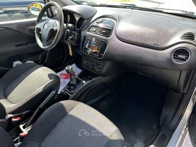 Fiat Punto 1.4 8V 5 porte Natural Power Street Argento usata Altidona