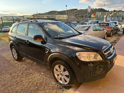 Chevrolet Captiva 2.0 VCDi LTX Nero usata Altidona