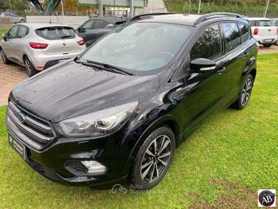 Ford Kuga 1.5 TDCI 120 CV S&S 2WD ST-Line Nero usata Latina