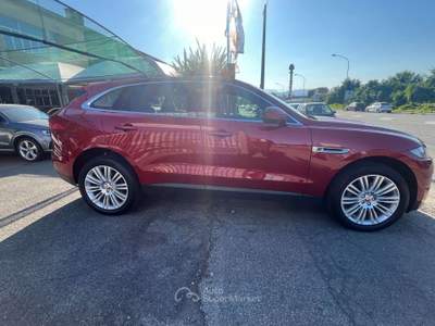 Jaguar F-Pace F-Pace  3.0d V6 Prestige awd 300cv auto Rosso usata Torino