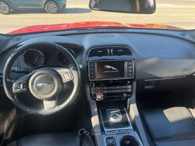Jaguar F-Pace F-Pace  3.0d V6 Prestige awd 300cv auto Rosso usata Torino