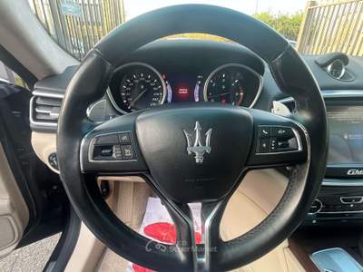 Maserati Ghibli Ghibli 3.0 V6 ds 275cv auto TETTO Nero usata Torino