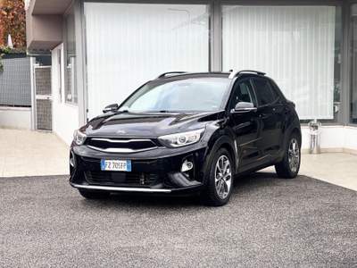 Kia Stonic 115CV E6 Neo - 2019 Nero usata Roma