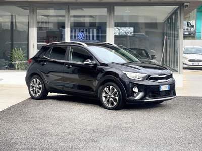 Kia Stonic 115CV E6 Neo - 2019 Nero usata Roma