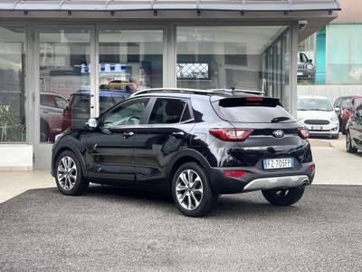 Kia Stonic 115CV E6 Neo - 2019 Nero usata Roma
