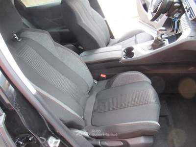 Peugeot 3008 S&S Business Nero usata Striano