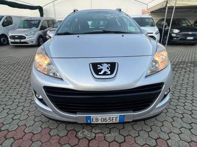 Peugeot 207 SW 1.6 hdi 16v X-Line Fap FL Argento usata Torino