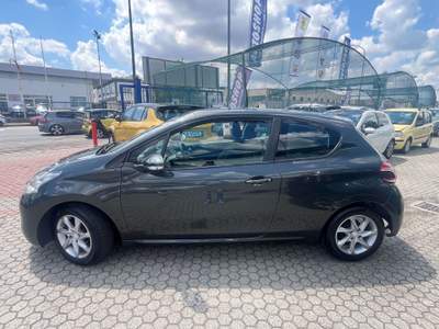 Peugeot 208 208 3p 1.4 hdi 8v Active Grigio usata Torino
