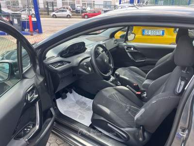 Peugeot 208 208 3p 1.4 hdi 8v Active Grigio usata Torino