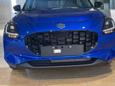 Suzuki Swift 1.2 Hybrid 4WD AllGrip Top Grigio usata Novara