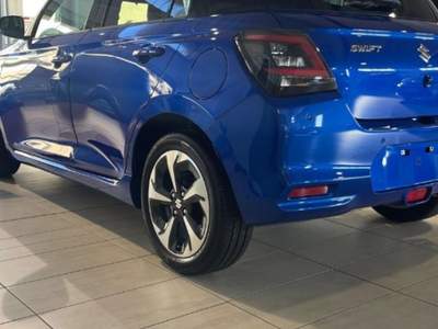 Suzuki Swift 1.2 Hybrid 4WD AllGrip Top Grigio usata Novara