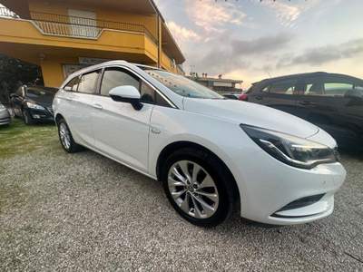 Opel Astra 1.4 Turbo 110CV EcoM Sports Tourer Innovation Bianco usata Altidona