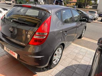 Hyundai i30 VGT 16V 90CV 5p. Grigio usata Teano