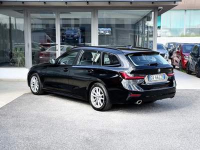 BMW Serie 3 320iA 318 2.0 Benzina 156CV E6 Automatica - 2022 Nero usata Roma