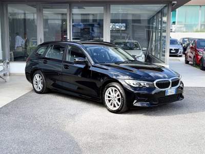 BMW Serie 3 320iA 318 2.0 Benzina 156CV E6 Automatica - 2022 Nero usata Roma