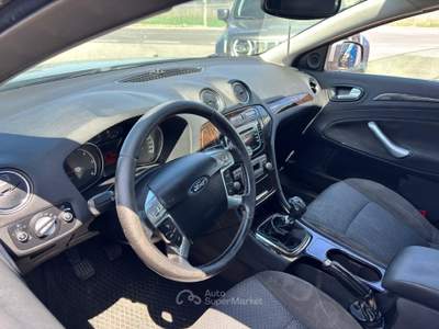 Ford Mondeo STATION WAGON Argento usata Santa Maria la Carità