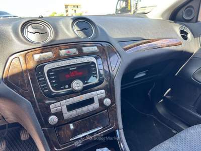Ford Mondeo STATION WAGON Argento usata Santa Maria la Carità