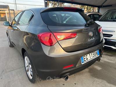 Alfa Romeo Giulietta 2.0 170 CV 2011 Grigio usata Terlizzi