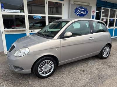 Lancia Ypsilon 1.4 GPL di serie 78 CV Grigio usata Pignataro Maggiore