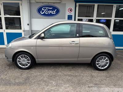 Lancia Ypsilon 1.4 GPL di serie 78 CV Grigio usata Pignataro Maggiore